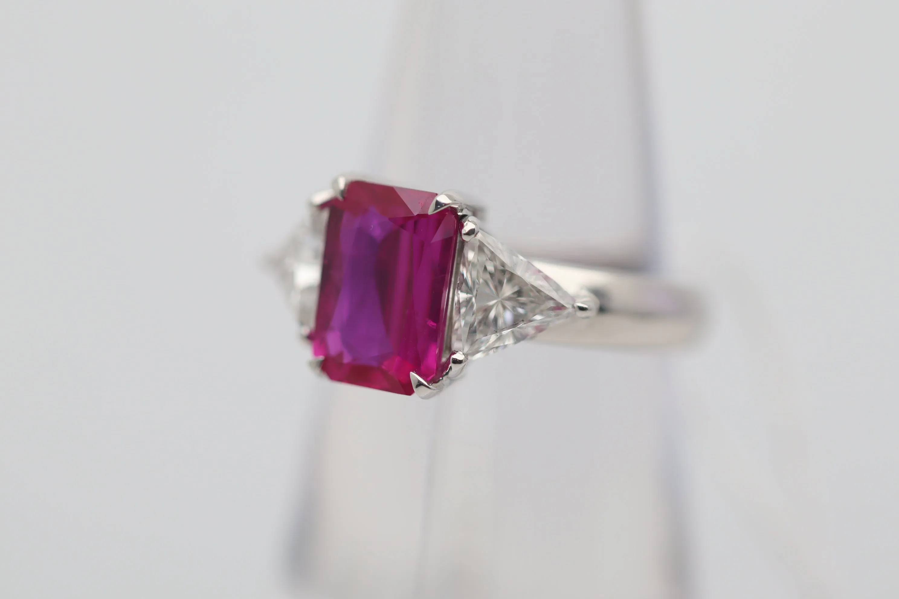 2.31 Carat Burmese Ruby Diamond Platinum 3-Stone Ring, GIA Certified