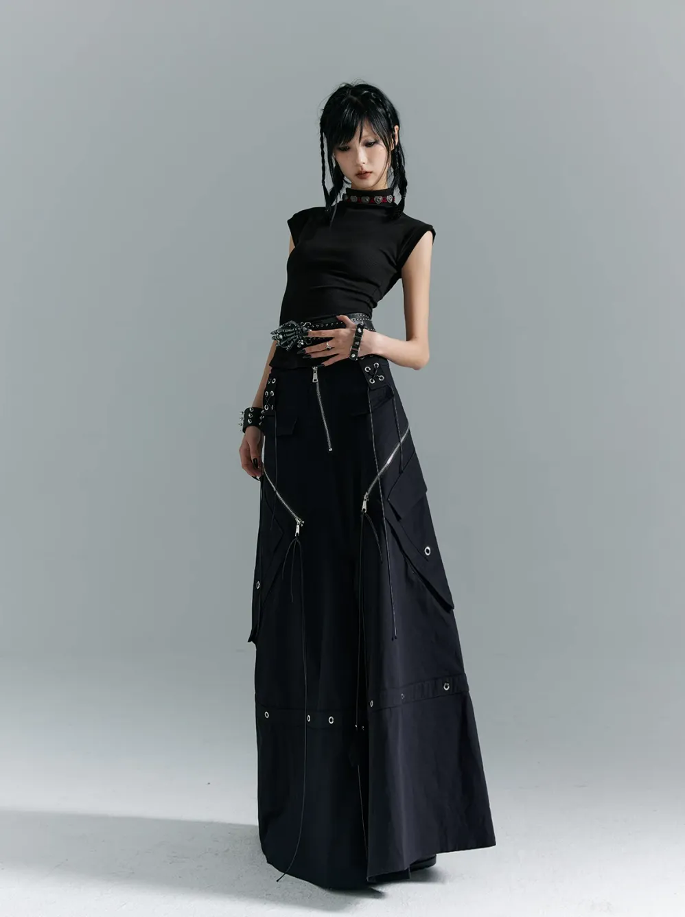 Frustration Garden Gothic Cargo Maxi Skirt - Black Floor-Length with Zipper Details and Multiple Pockets