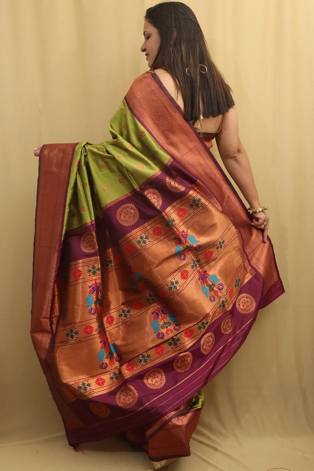 Stunning Green Paithani Silk Saree With Maharani Pallu